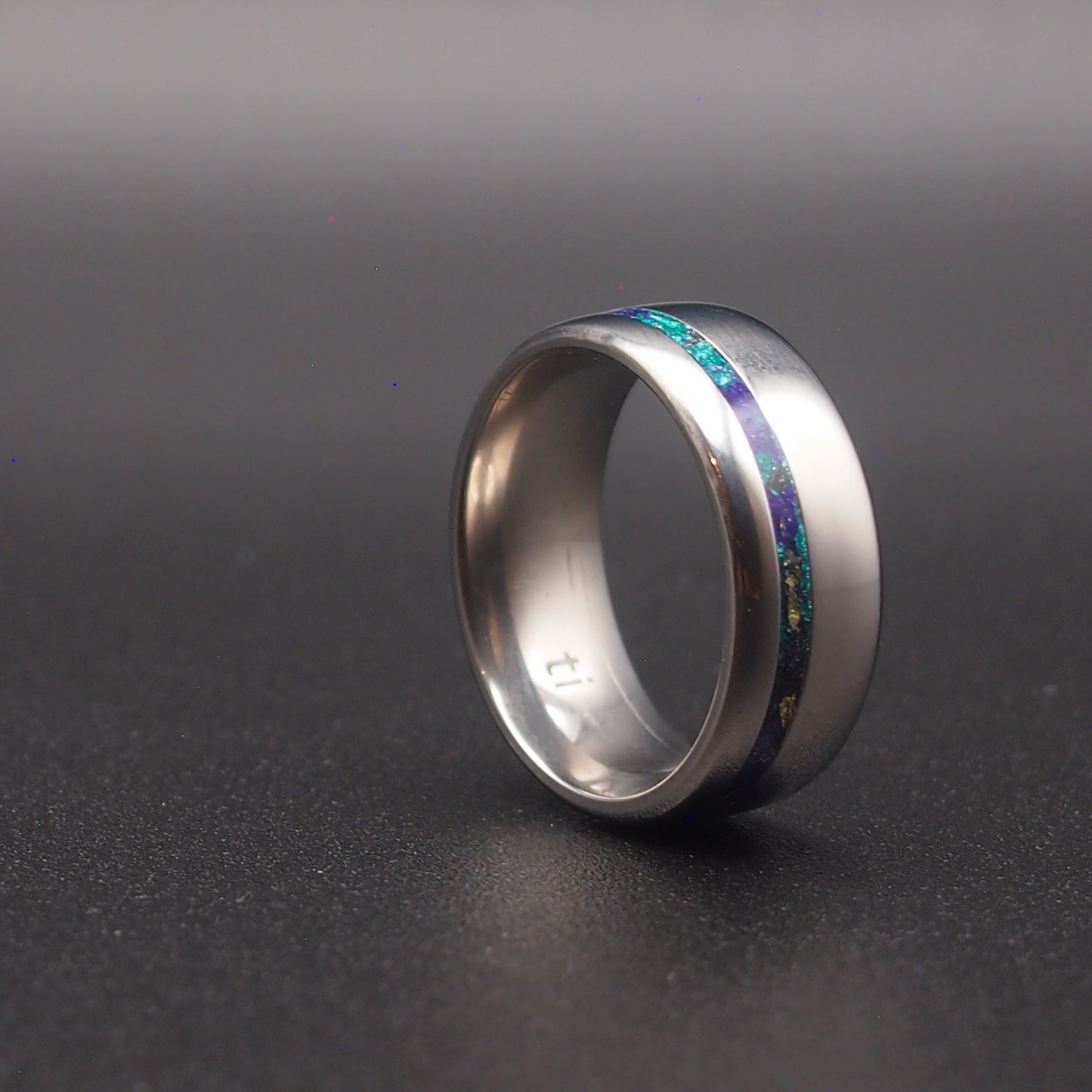 1/1 TITANIUM INLAY RING SIZE  8